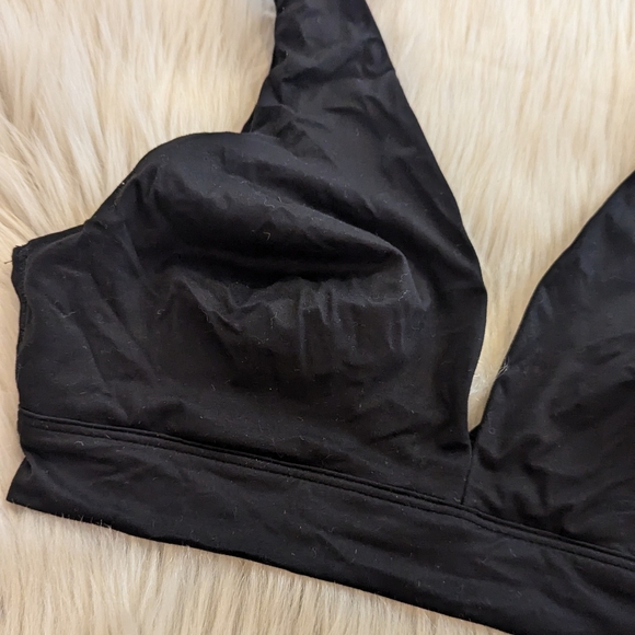 Victoria Secret black deep v unpadded bra size small - Picture 8 of 8